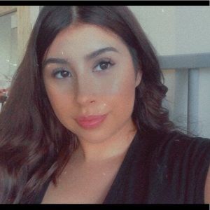 Meet your Posher, Monica